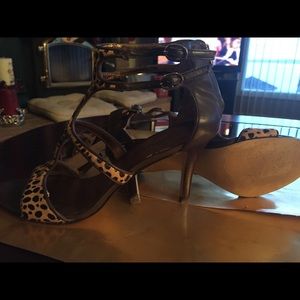 Nine West Animal print heels